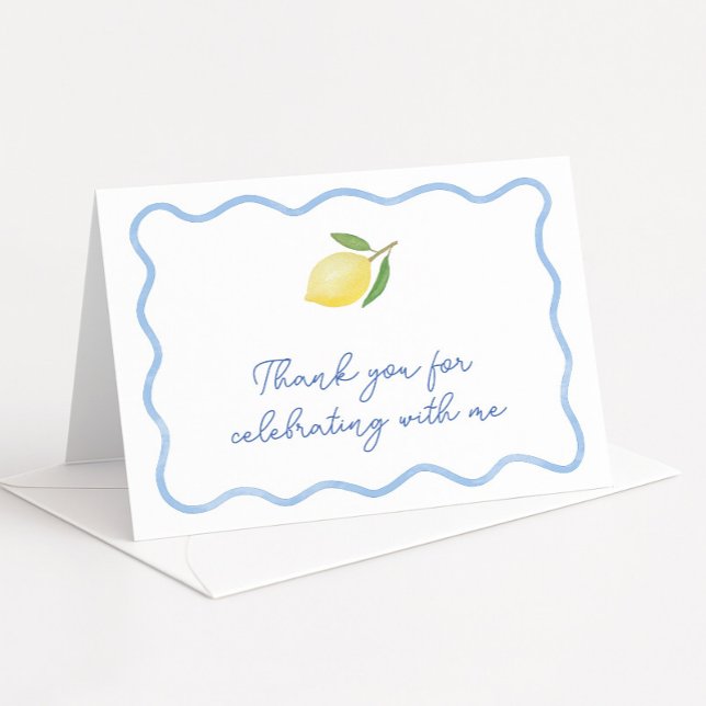 Carte De Remerciements Boho Lemon Bleu clair Fête des mariées frontalière (Modern lemon thank you card design with boho wavy border and tile print reverse)