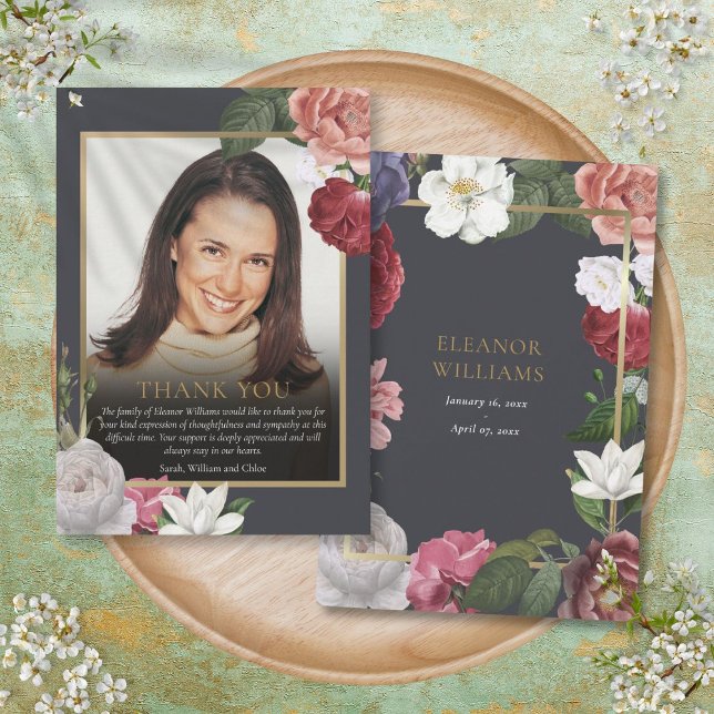 Carte De Remerciements Célébration de la vie en fleurs roses (Roses Floral Celebration of Life Funeral Photo Thank You Card)