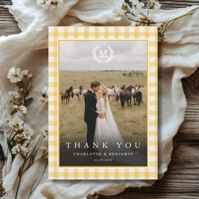 Carte De Remerciements Cimier de monogramme à carreaux jaunes 2 Photo (Yellow Gingham Monogram Crest 2 Photo Thank You Card)