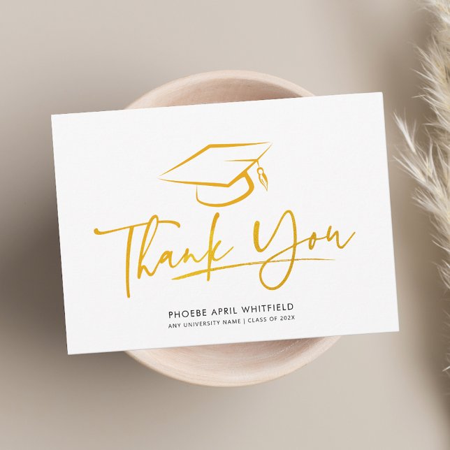 Carte De Remerciements Classe de script de plafond de diplôme de 2025 (Graduation Cap Script Class of 2025 Thank You Card)