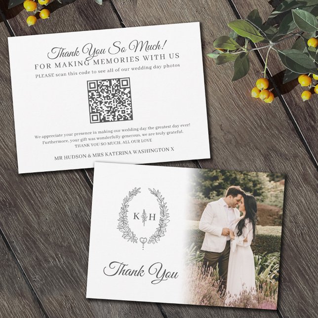 Carte De Remerciements Code QR de photo de mariage blanc monogramme feuil (Créateur téléchargé)