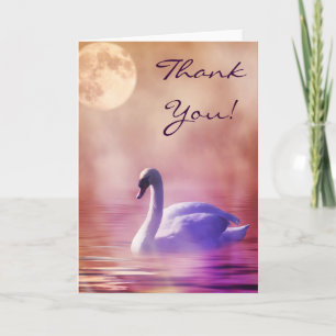 Carte De Remerciements Cygne blanc flottant sur un lac brumeux