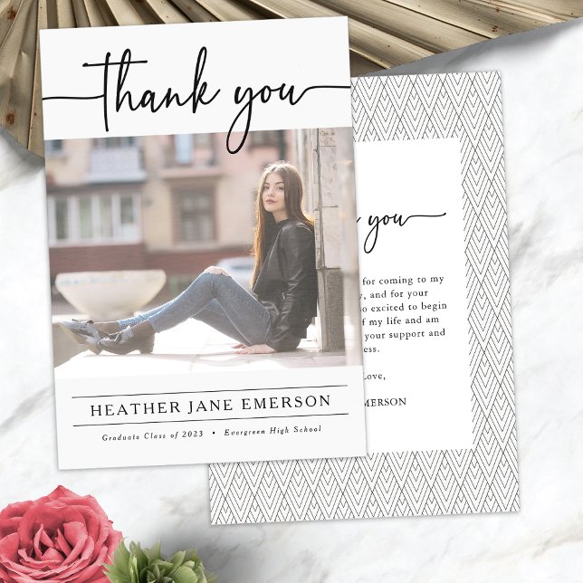 Carte de remerciements de graduation moderne (Modern Photo Graduation Thank You Card by Painted Paperie
)