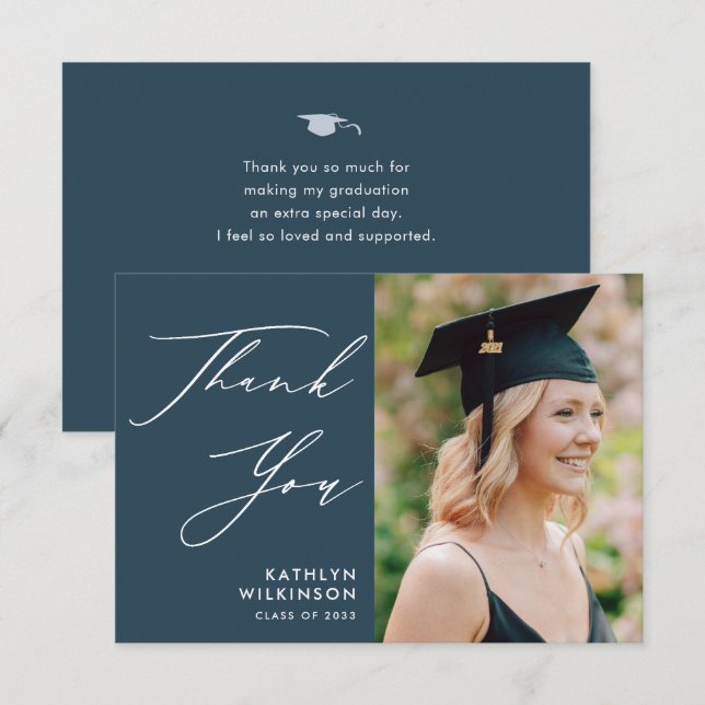 Carte De Remerciements Dusty Blue Elegant Script Simple Photo Graduation (Devant / Derrière)