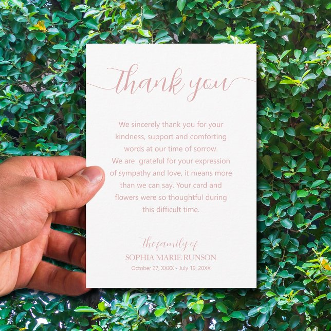 Carte De Remerciements Funérailles de script élégant (Simple funeral thank you cards with pink lettering are 3.5" x 5" or choose a different size)