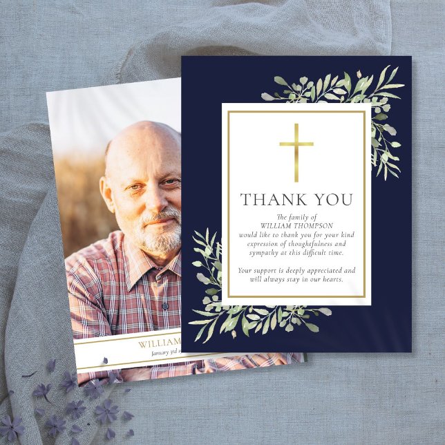 Carte De Remerciements Funérailles Mémorial de verdure Photo chrétienne (Funeral Memorial Greenery Christian Photo Thank You Card)