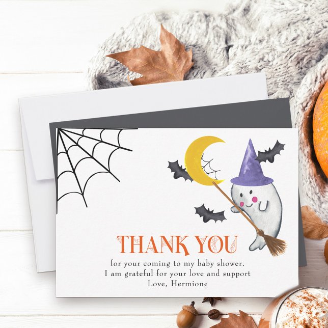 Carte De Remerciements Halloween Ghost et Cobwebs mignons (Halloween thank you card with cute witchy ghost on a broomstick and cobweb lettering)