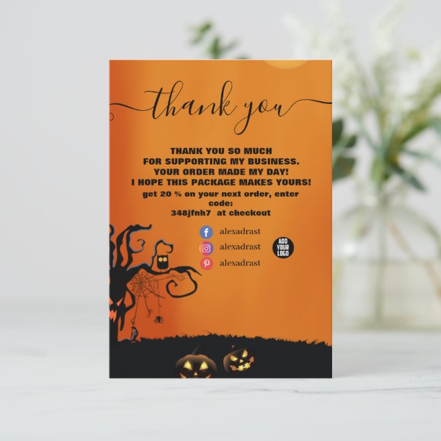 Carte De Remerciements Halloween noir et orange moderne (Debout devant)