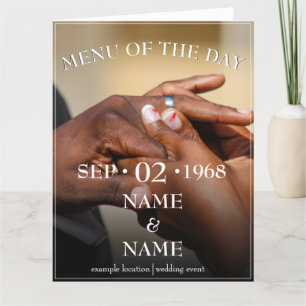 Carte De Remerciements Mains d'un couple de couleur marié épinglant une b