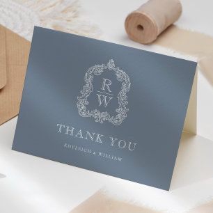 Carte De Remerciements Mariage Élégant Monogramme Crête Bleu Poussiéreux