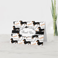 Motif noir et bronzage mignon de teckel