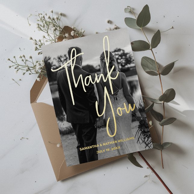 Carte de remerciements photo noir et blanc moderne (Genuine foil detailing imbues the thank you card with an exquisite, heartfelt touch of love.)