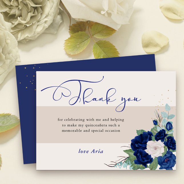 Carte De Remerciements Royal Blue et ivoire Roses Élégante calligraphie (Elegant Thank You card with sweet calligraphy and royal navy blue and ivory rose blooms)