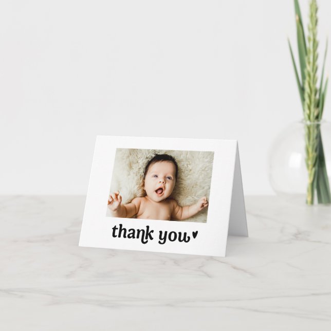 Carte De Remerciements Typographie simple Photo personnalisée bébé (Devant)