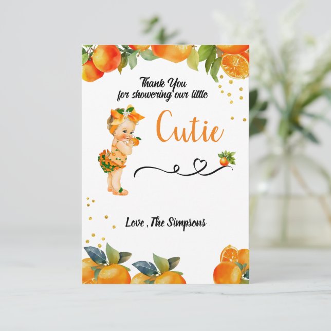 Carte De Remerciements Une petite Cutie est sur son Baby shower Invitatio (Debout devant)