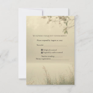 Carte de réponse de mariage romantique au bord d'u