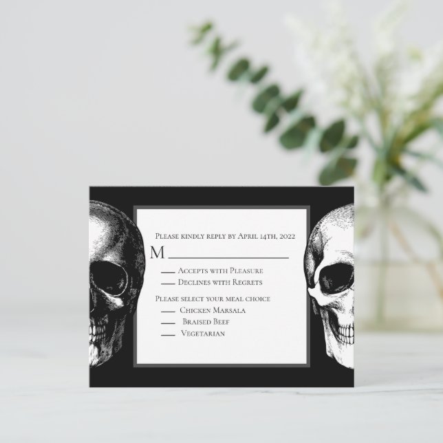 Carte de réponse du Mariage Halloween gothique crâ (Debout devant)