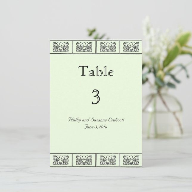 Carte de table de mariage à bordure de fleurs Art  (Debout devant)