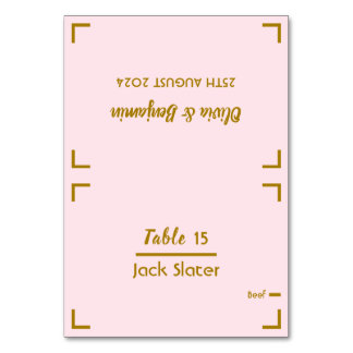 Carte de table de mariage à l'écriture manuscrite