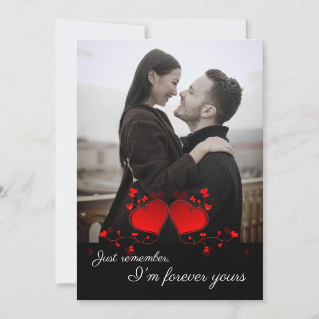 Carte de vacances simple coeur rouge romantique (Devant)