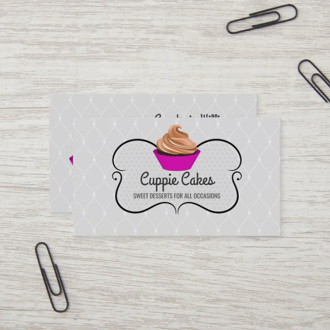 Carte De Visite Boulangerie élégante de petit gâteau de caramel (Devant/Arrière en situation)