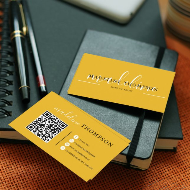 Carte De Visite Calligraphie jaune moutarde Script code QR (Créateur téléchargé)