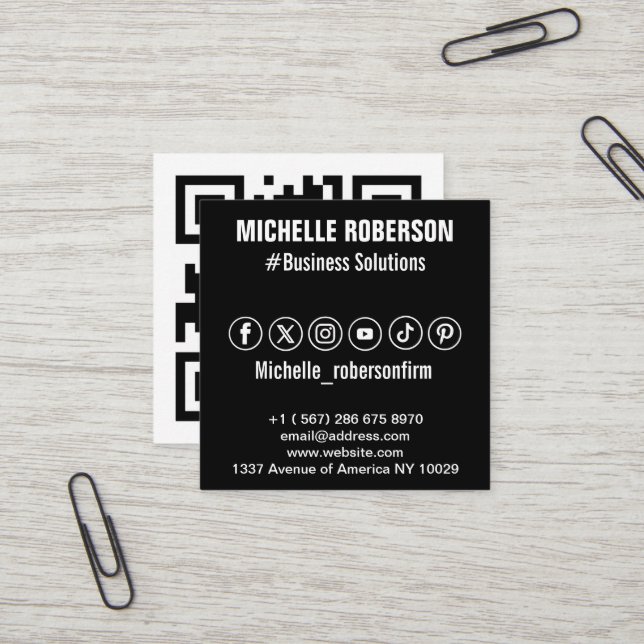 Carte De Visite Carré Code QR et icônes des médias sociaux (Devant/Arrière en situation)