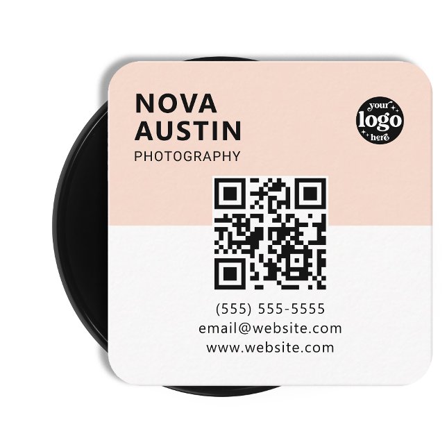 Carte De Visite Carré Code QR moderne personnalisé Bold Minimal Company  (Créateur téléchargé)