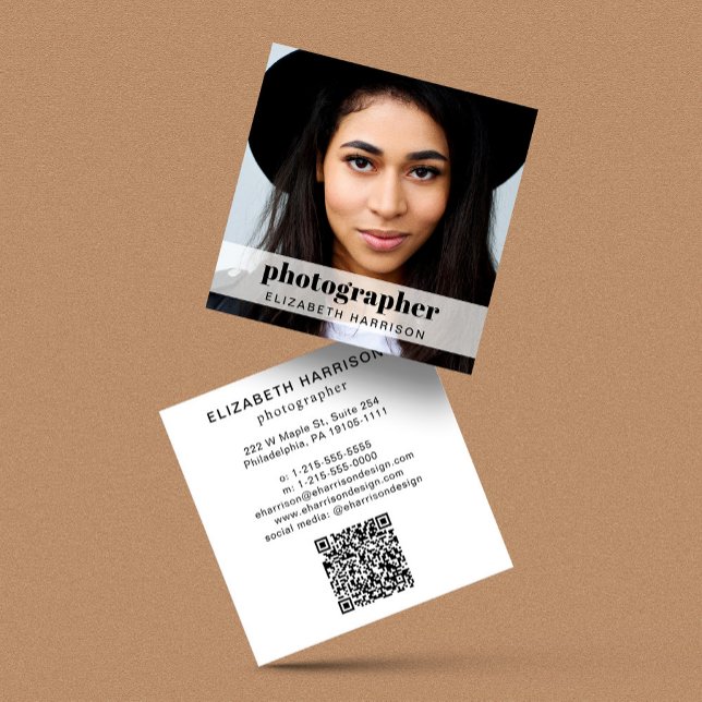 Carte De Visite Carré Code QR photo professionnel (Make connections and leave a lasting impression with our modern QR code and photo business card)