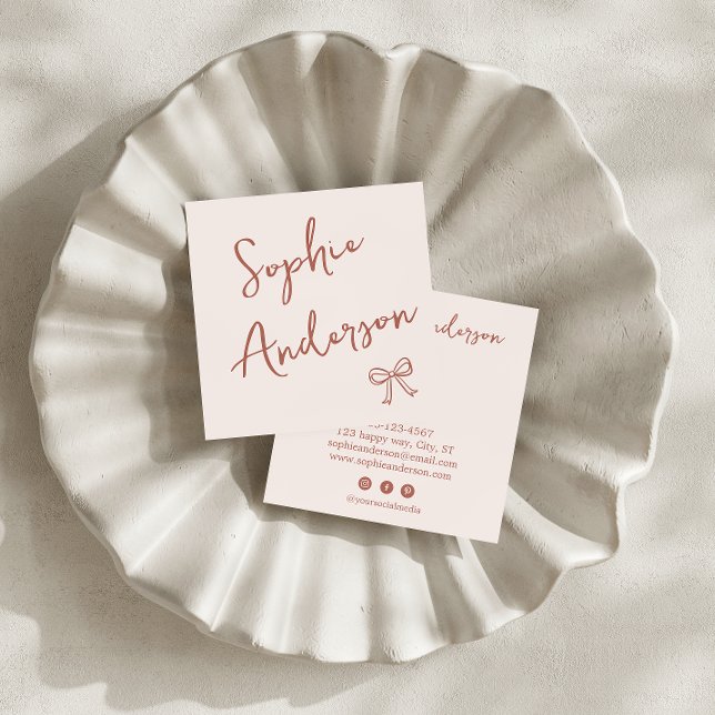 Carte De Visite Carré Elegant Blush Pink Script with Bow        (Créateur téléchargé)