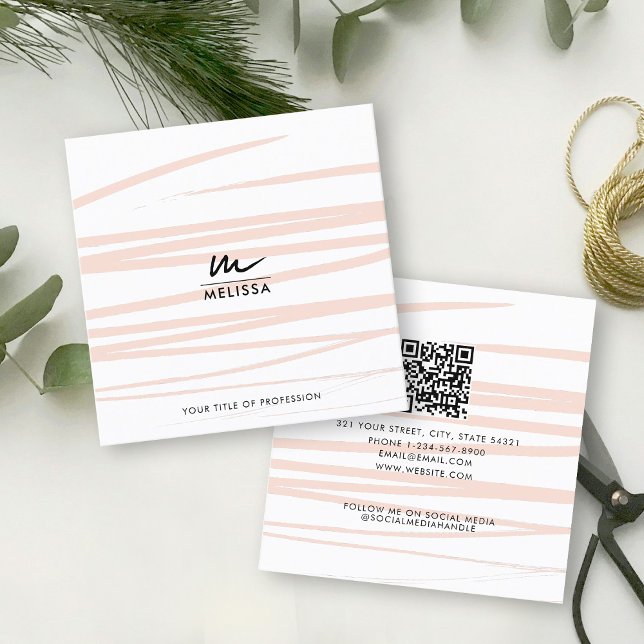 Carte De Visite Carré Lignes roses blanches modernes Code QR Art Abstrai (Modern Blush Pink Lines Abstract Art QR Code Square Business Card)