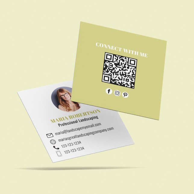 Carte De Visite Carré Modern Gold Professional QR Code Social Media (Minimalist modern simple gold square business card.)