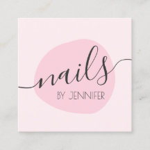 Ongles roses minimales modernes