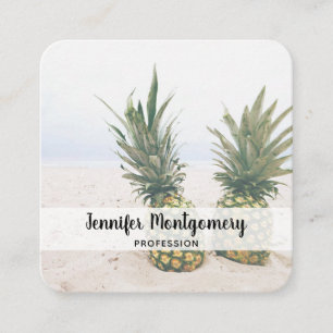 Carte De Visite Carré Photo de 2 ananas sur une plage