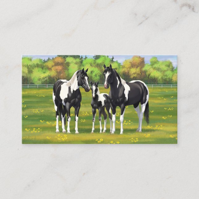 Carte De Visite Chevaux De Peinture De Pinto Noir En Pâturage Été (Devant)
