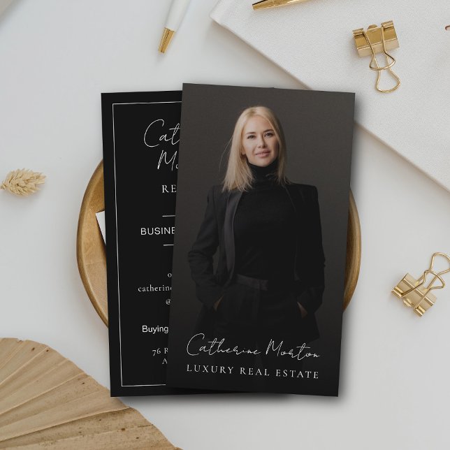 Carte De Visite Chic Black & White Photo Luxe Immobilier (Black and White Professional Realtor Photo Luxury Real Estate Business Card)