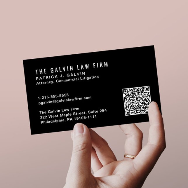 Carte De Visite Code QR de l'employé professionnel noir (Capture attention, make connections, and leave a lasting impression with our modern QR business card)