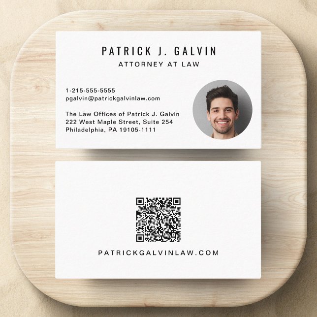 Carte De Visite Code QR de photo professionnelle (Make a lasting impression with this modern business card featuring your photo and scannable QR code)