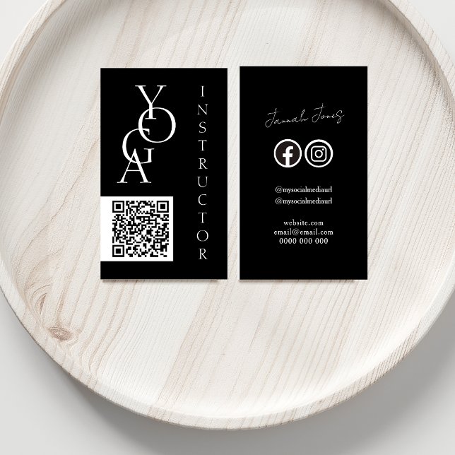 Carte De Visite Code QR noir et blanc en gras Médias sociaux (Bold Black and White QR Code Social Media Business Card)