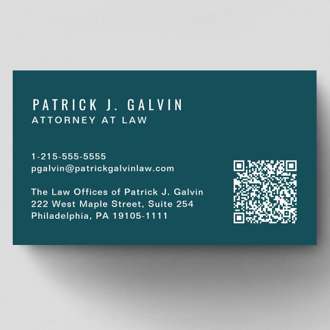 Carte De Visite Code QR professionnel minimal vert (Capture attention, make connections, and leave a lasting impression with our modern QR business card)