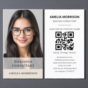 Carte De Visite Consultant moderne en Taupe Beige QR Code Photo