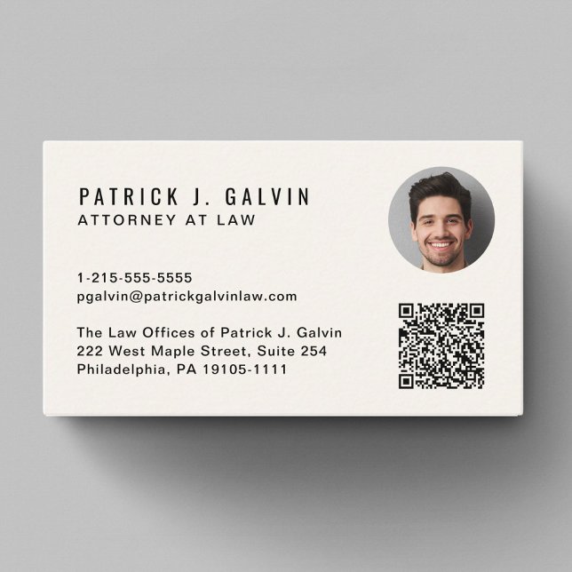 Carte De Visite Crème photo de code QR professionnel minimal (Capture attention, make connections, and leave a lasting impression with our modern QR business card)
