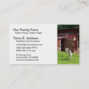 Carte de visite de ferme avec la grange et les