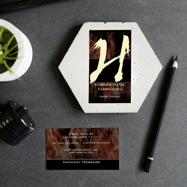 Carte de visite de monogramme de flamme H (H Flame Monogram Business Card)
