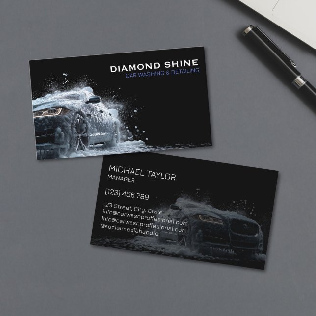 Carte De Visite Détail de la voiture professionnelle moderne netto (modern luxury black sports car in the splash of water and soap foam for car detailing business)