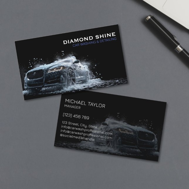 Carte De Visite Détail de la voiture professionnelle moderne netto (modern luxury black sports car in the splash of water and soap foam for car detailing business)