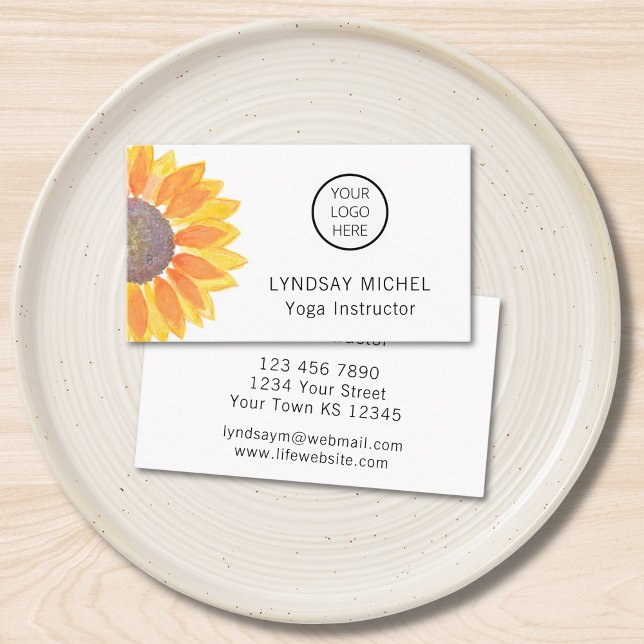 Carte de visite du logo de l'instructeur de Yoga d (Créateur téléchargé)