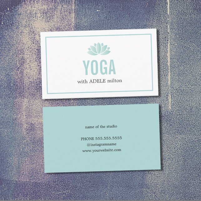Carte De Visite Élégant bleu clair blanc Lotus Yoga Instructeur (Créateur téléchargé)