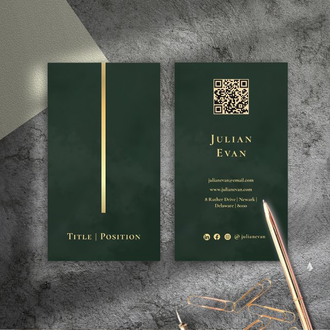 Carte De Visite Élégant Emerald foncé vert & or code Qr (Elegant Dark Emerald Green & Gold Qr code Business Card)