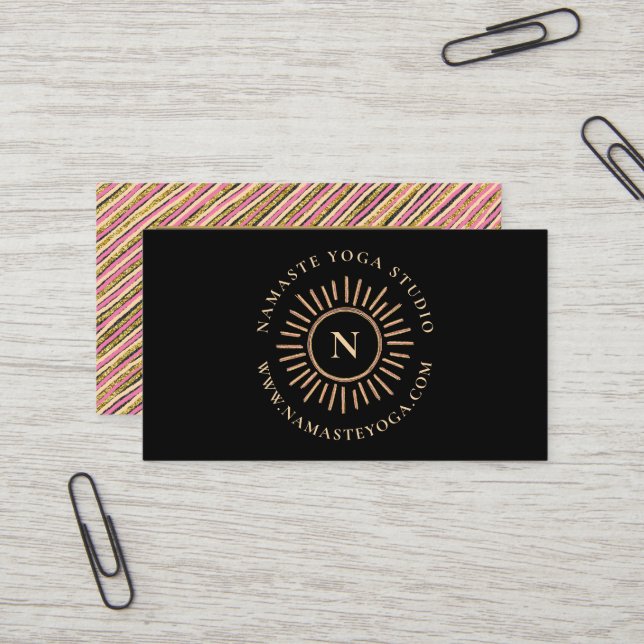 Carte De Visite Élégant Parties scintillant or Monogramme Personna (Devant/Arrière en situation)